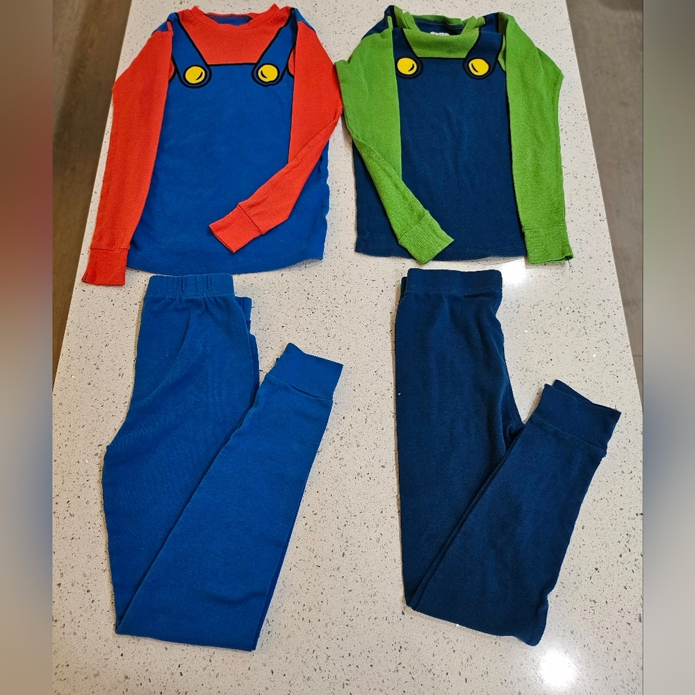 Nintendo Super Mario Red and Blue Kids Pajama Sets, M (10)